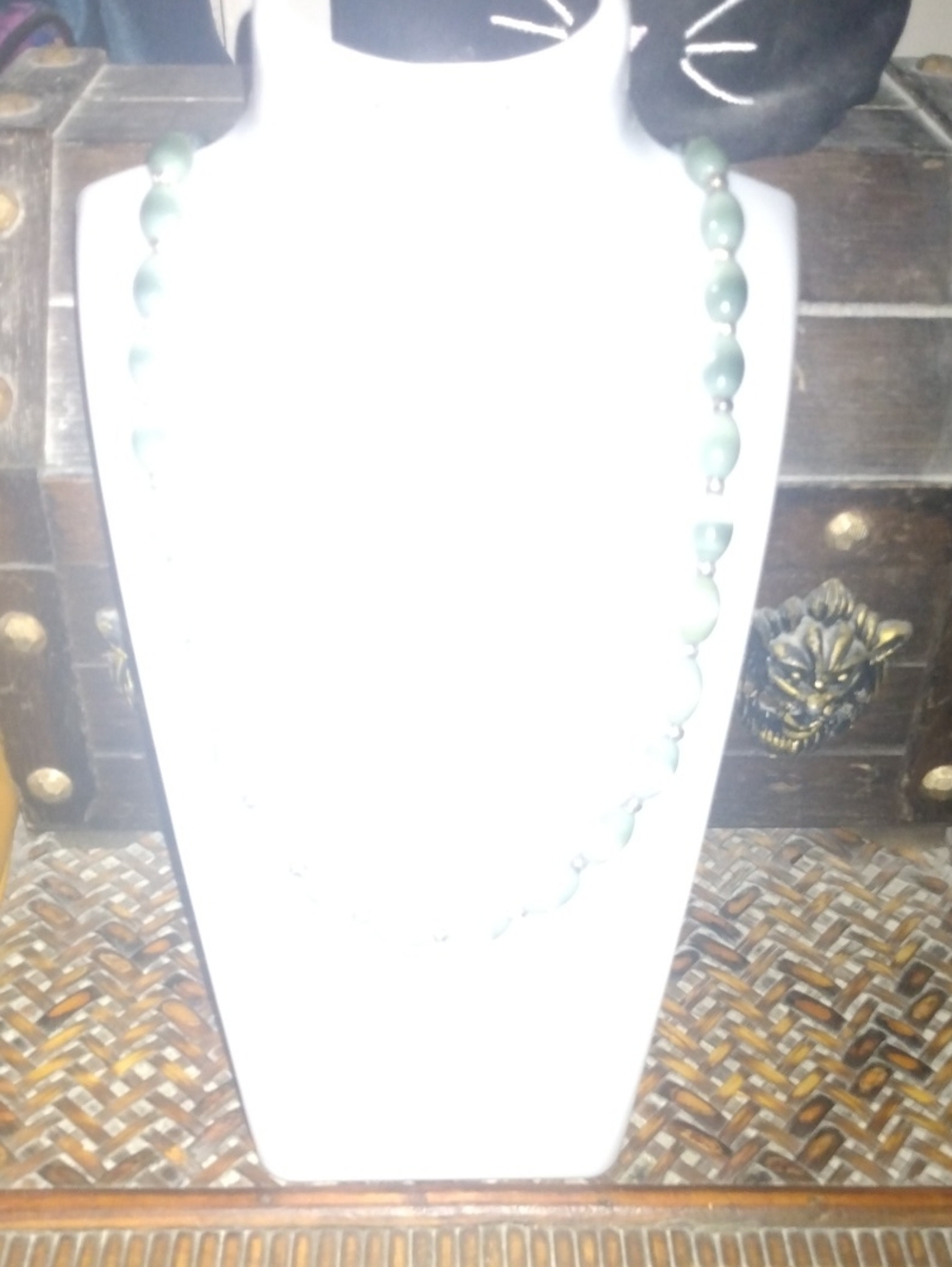 Green Beaded Women's Necklace - Elegant Everyday Accessory